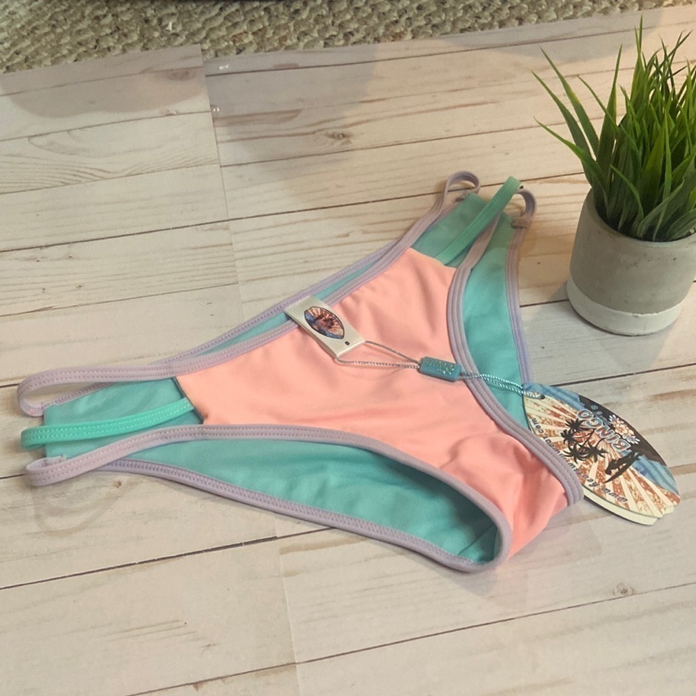 Bingo Surf Bikini Bottoms - Picture 2 of 8